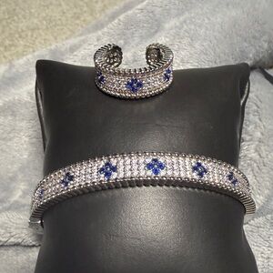 Elegant Silver and Blue Gemstone Clover Set